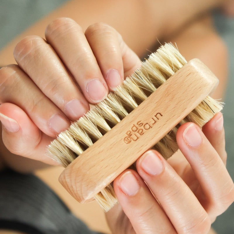 The classic nail brush, Nail brush, bamboo nail brush